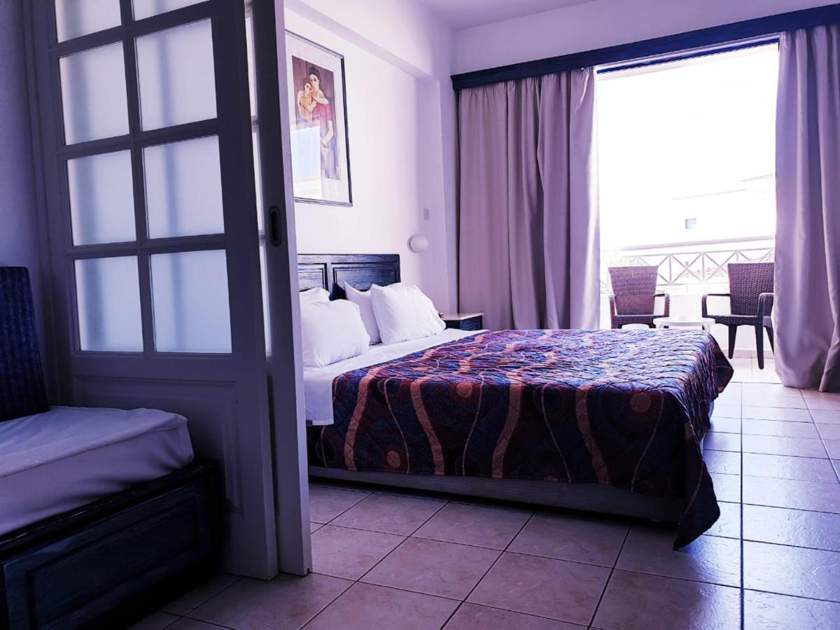 Sea Base Holiday Apartments Klorakas Bagian luar foto
